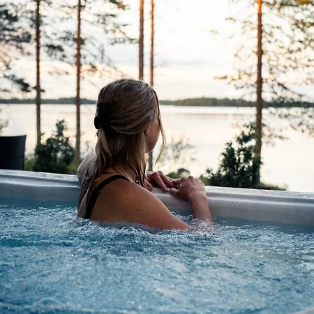 빌라 Kuulas Saaskilahti